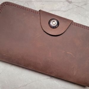 Ladies leather wallet